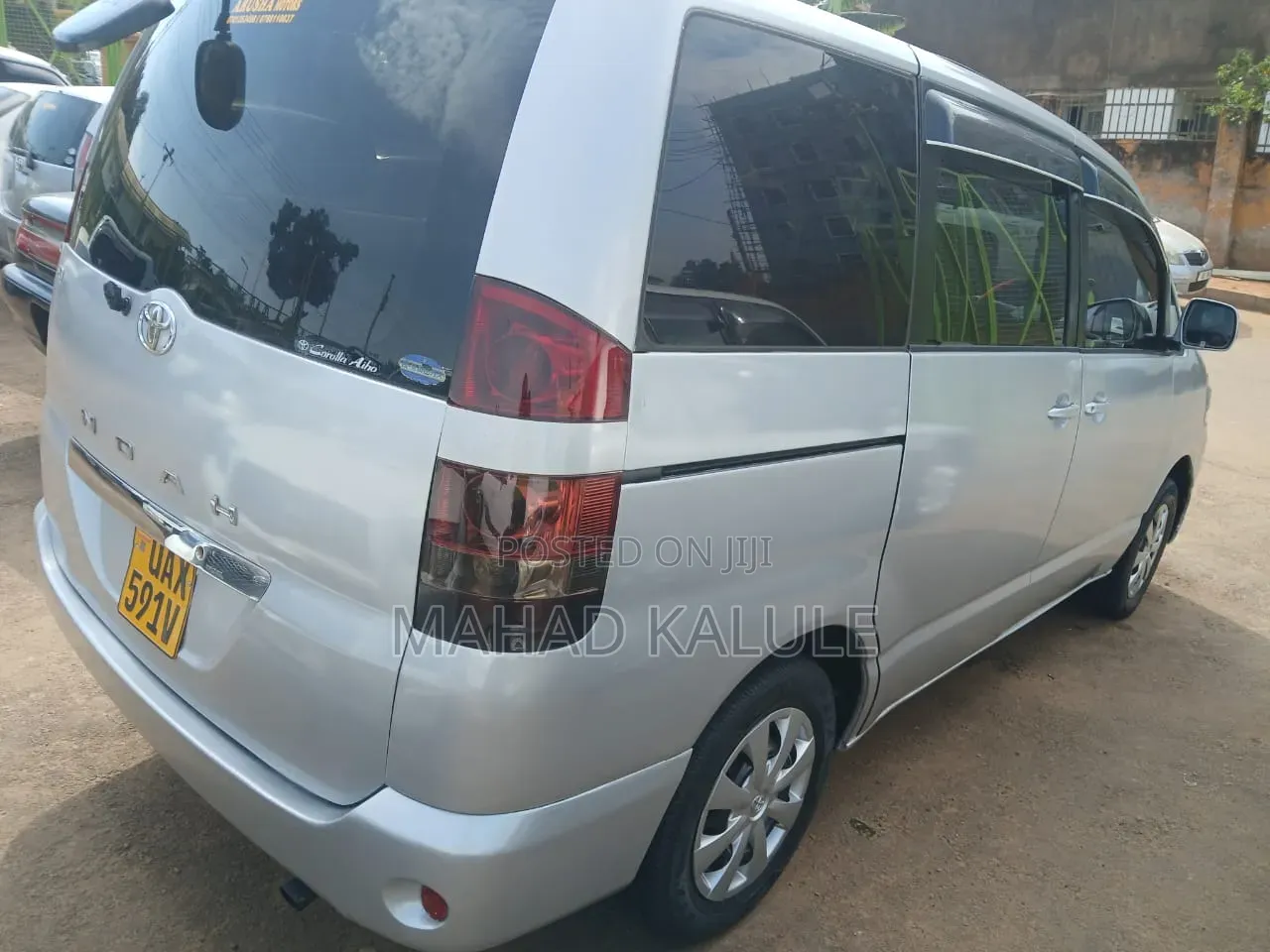 Toyota Noah 2005 Silver