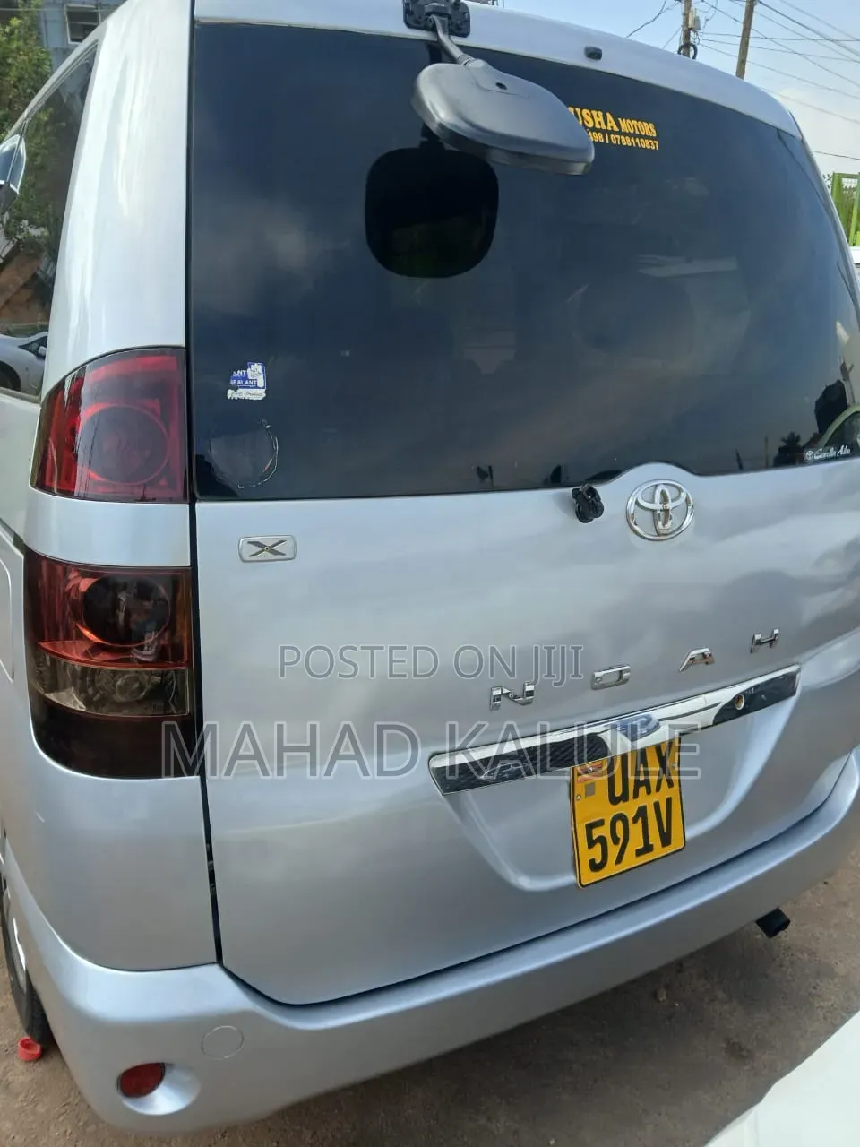 Toyota Noah 2005 Silver