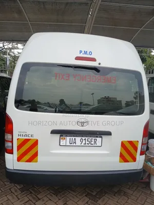 Toyota HiAce 2016 White