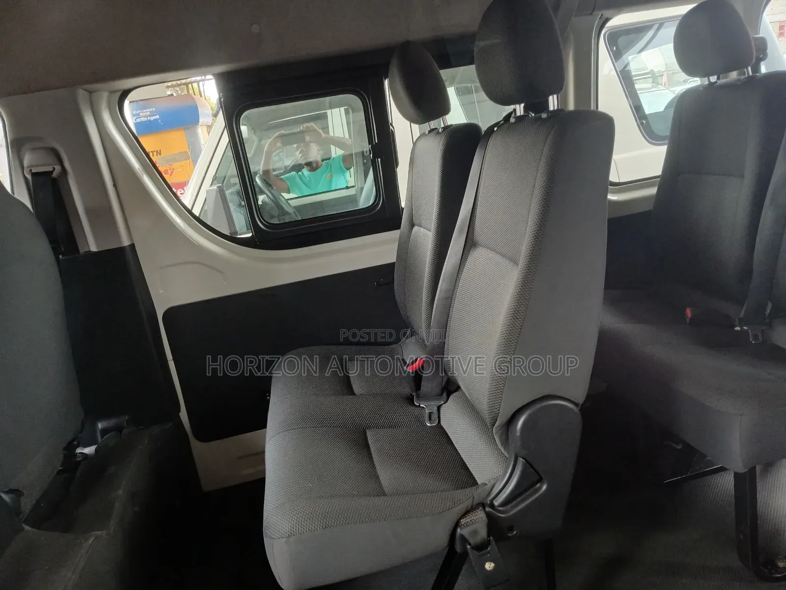 Toyota HiAce 2016 White