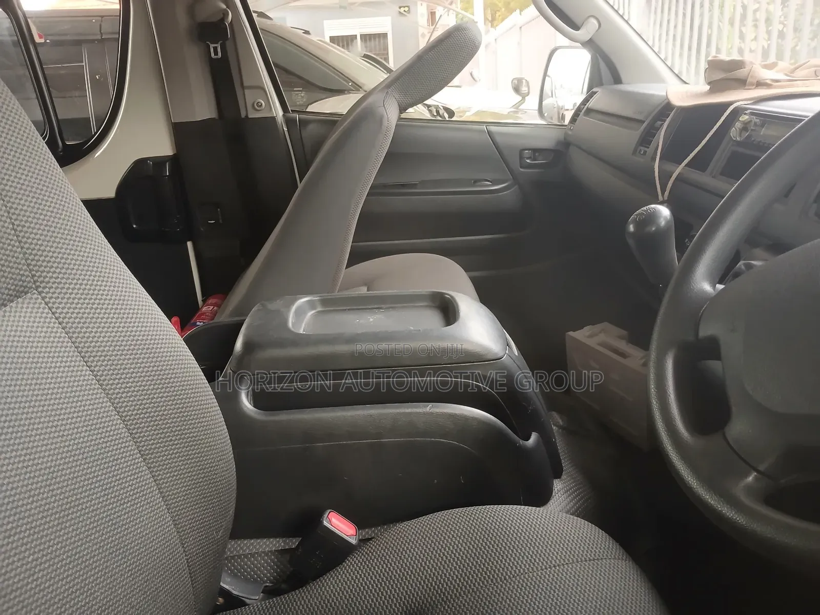 Toyota HiAce 2016 White