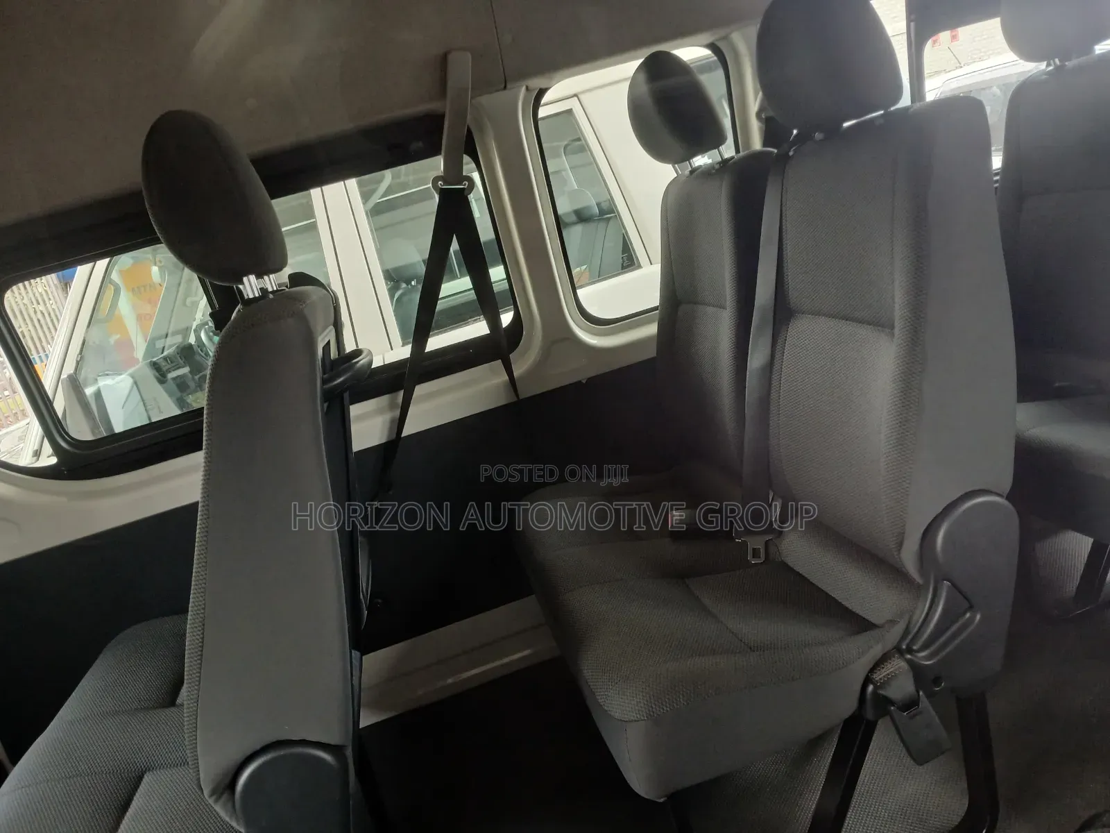Toyota HiAce 2016 White