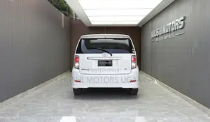 Toyota Corolla Rumion 2013 White