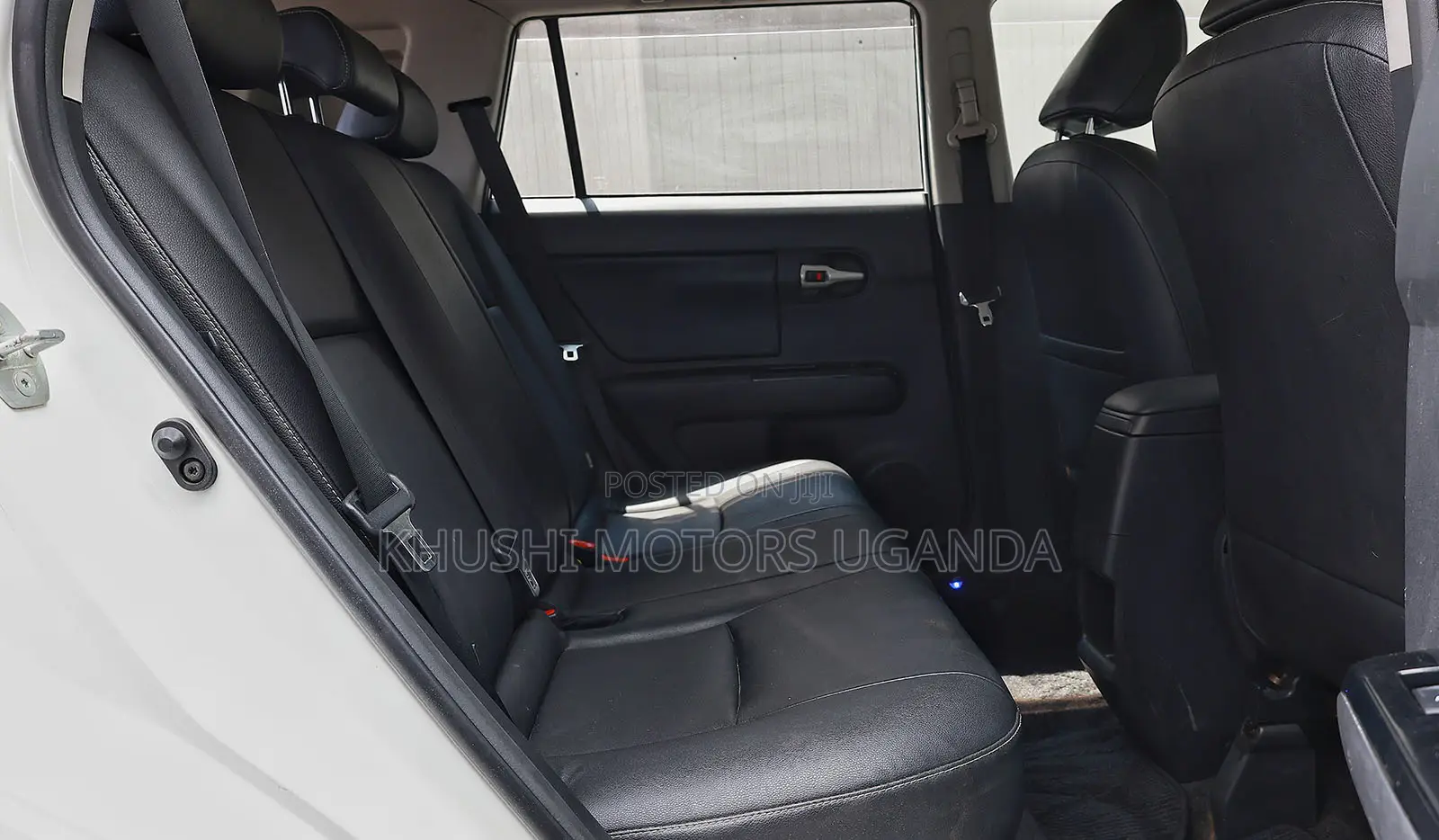 Toyota Corolla Rumion 2013 White