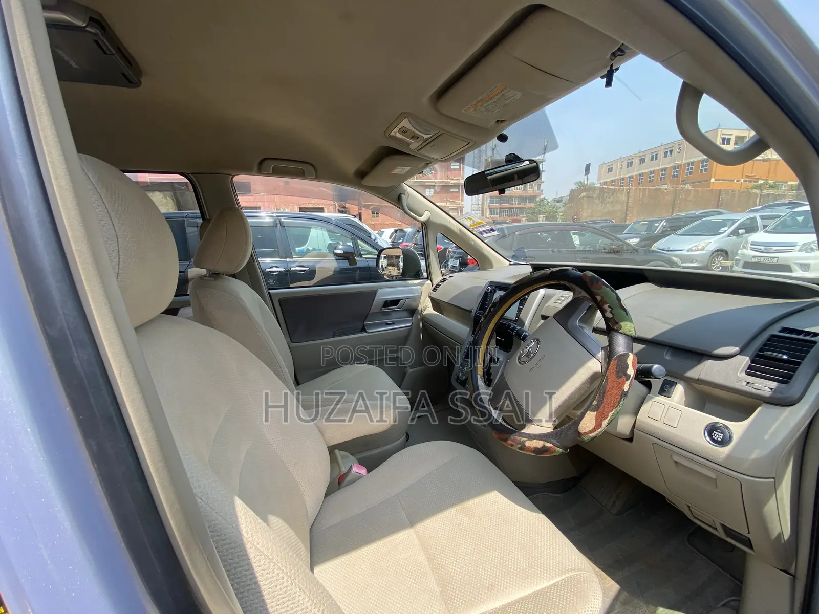 Toyota Noah 2010 Silver