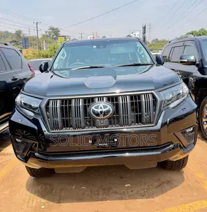 Toyota Land Cruiser Prado 2.7 2023 Black