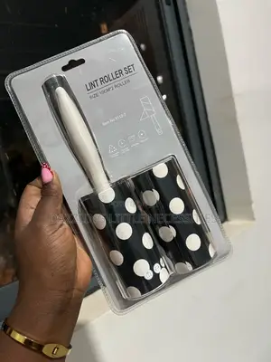 Polka Dot Lint Roller With 1 Extra Refill