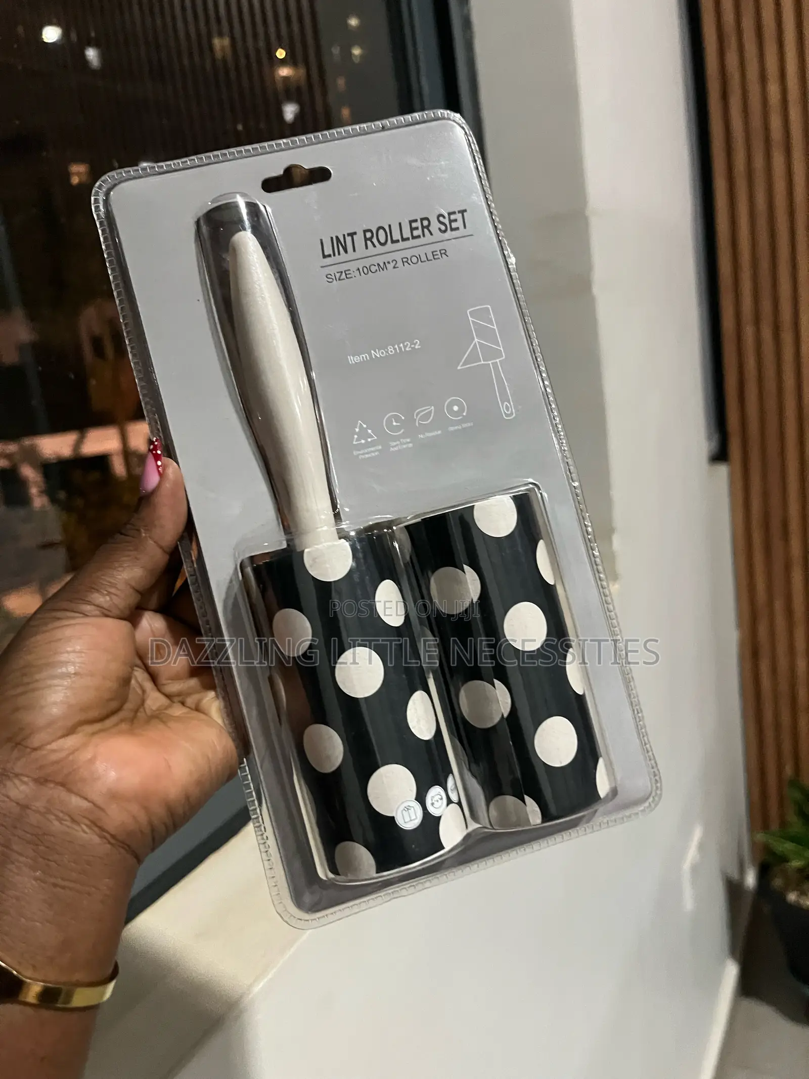 Polka Dot Lint Roller With 1 Extra Refill