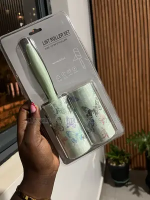 Minty Lint Roller With 1 Extra Refill