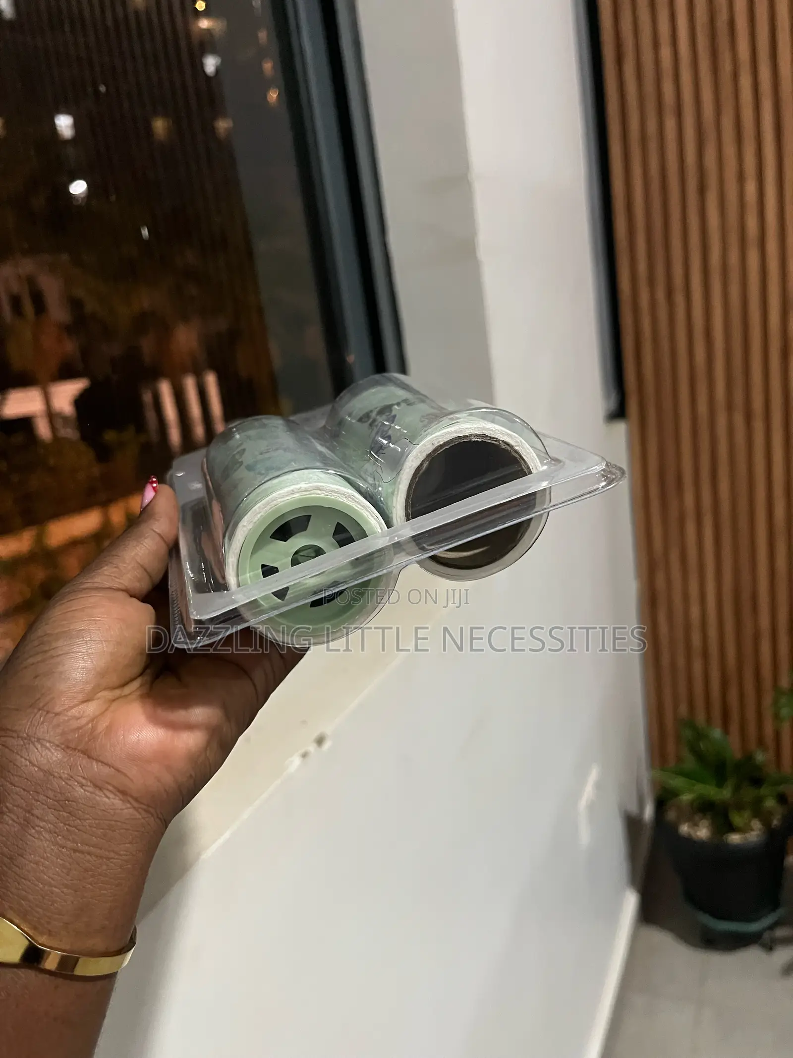 Minty Lint Roller With 1 Extra Refill