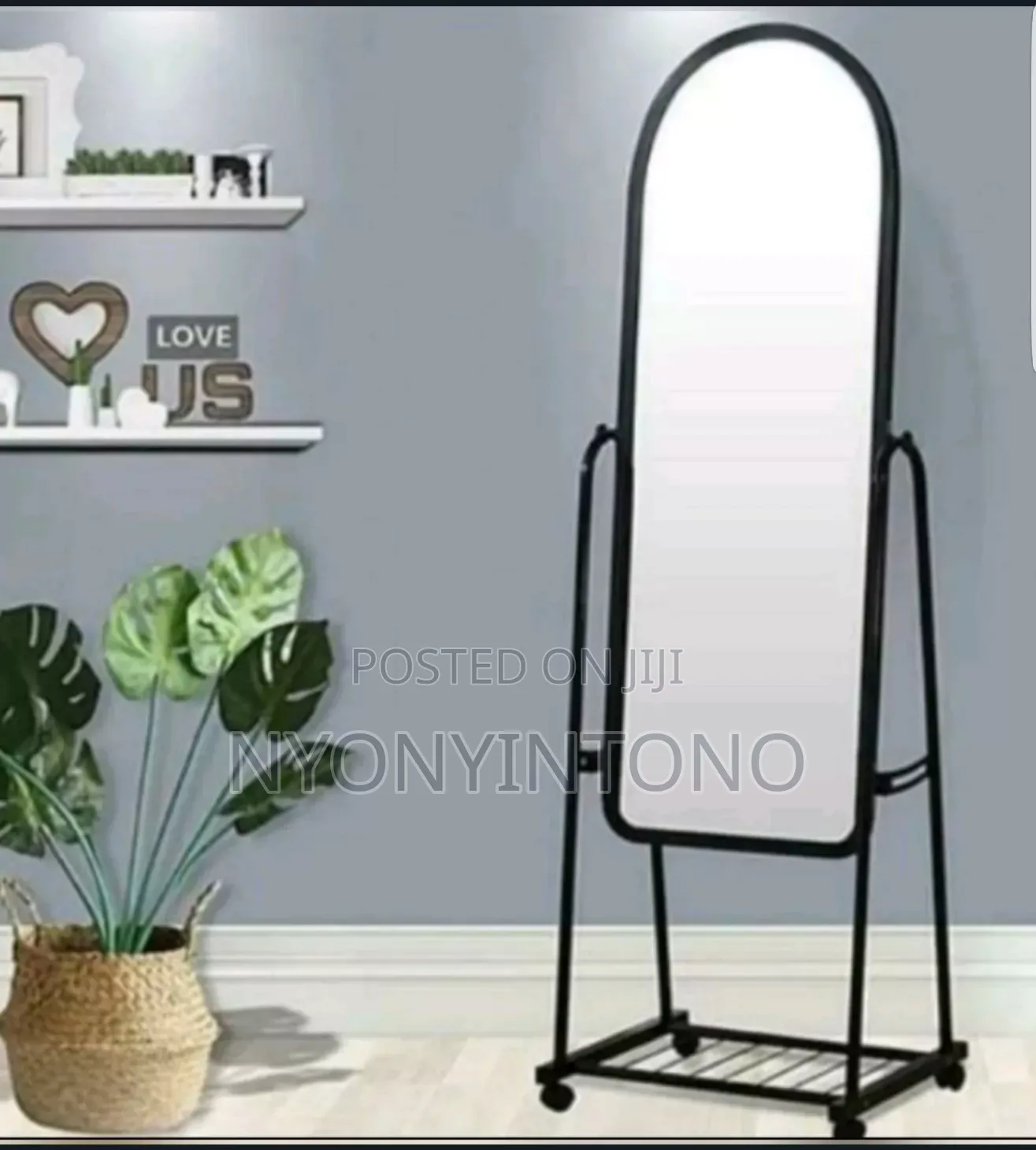 Dressing Mirror Stand