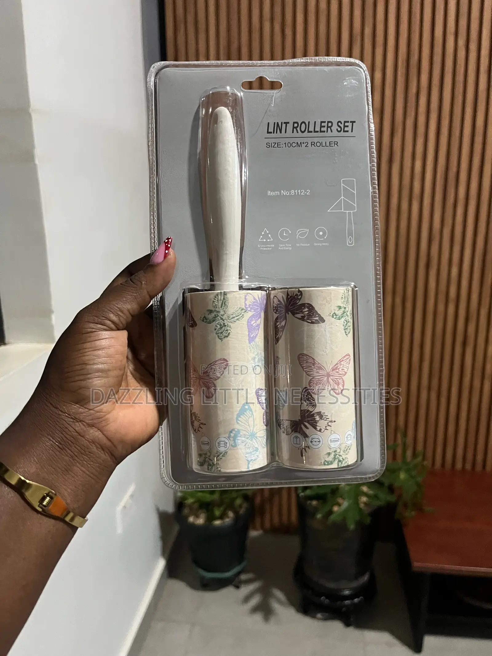 Butterfly Lint Roller With 1 Extra Refill
