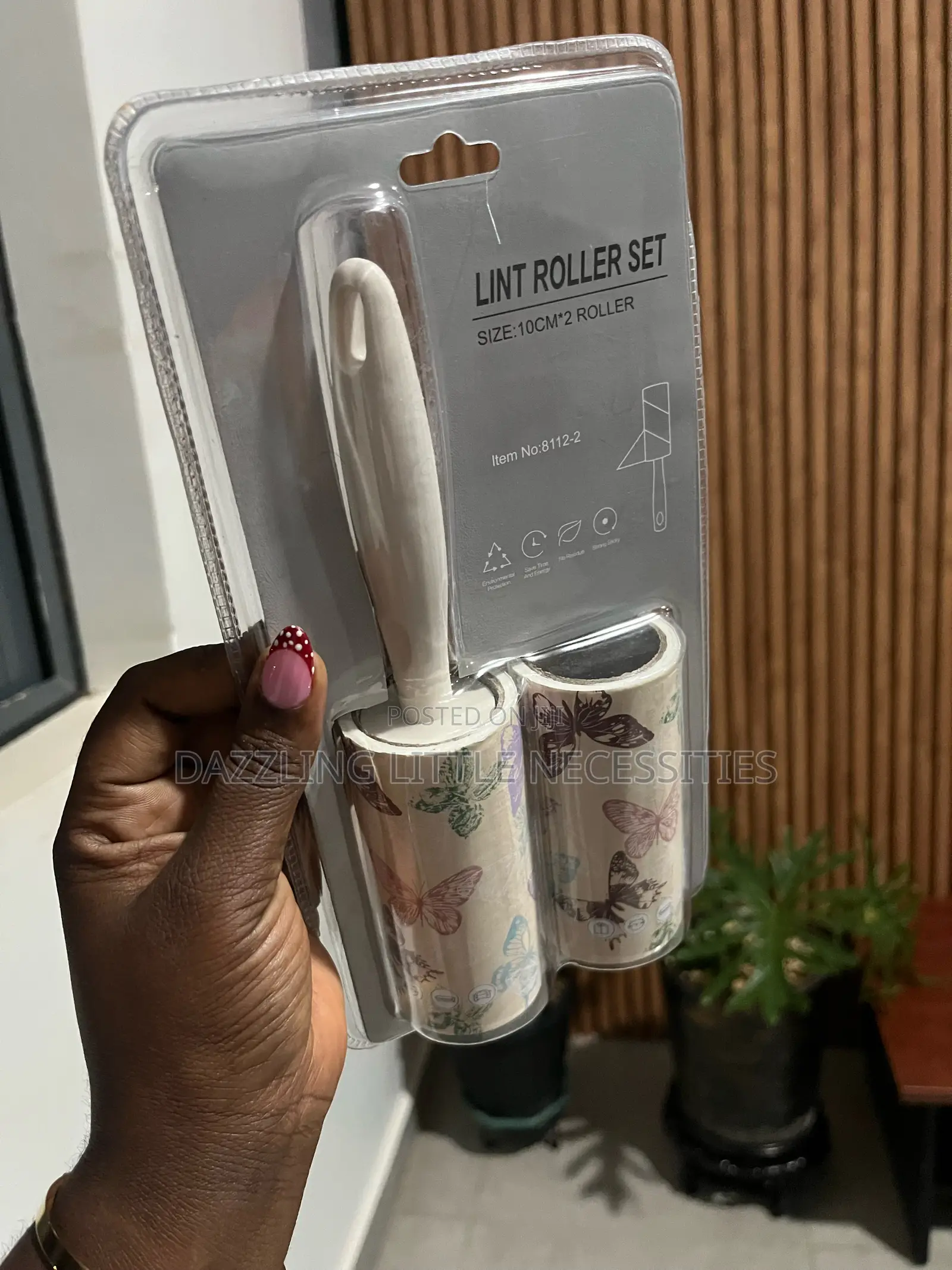 Butterfly Lint Roller With 1 Extra Refill
