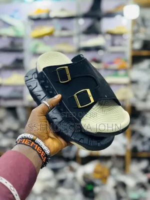 Denyu Sandals