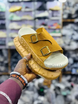 Denyu Sandals