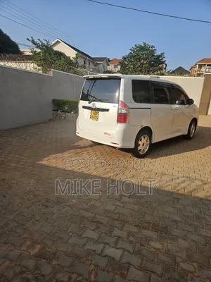 Toyota Noah 2009 White