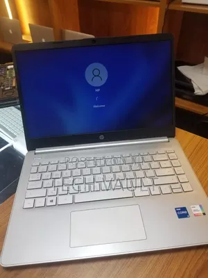 New Laptop HP 14S 8GB Intel Core i5 SSD 256GB