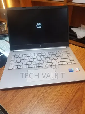 New Laptop HP 14S 8GB Intel Core i5 SSD 256GB