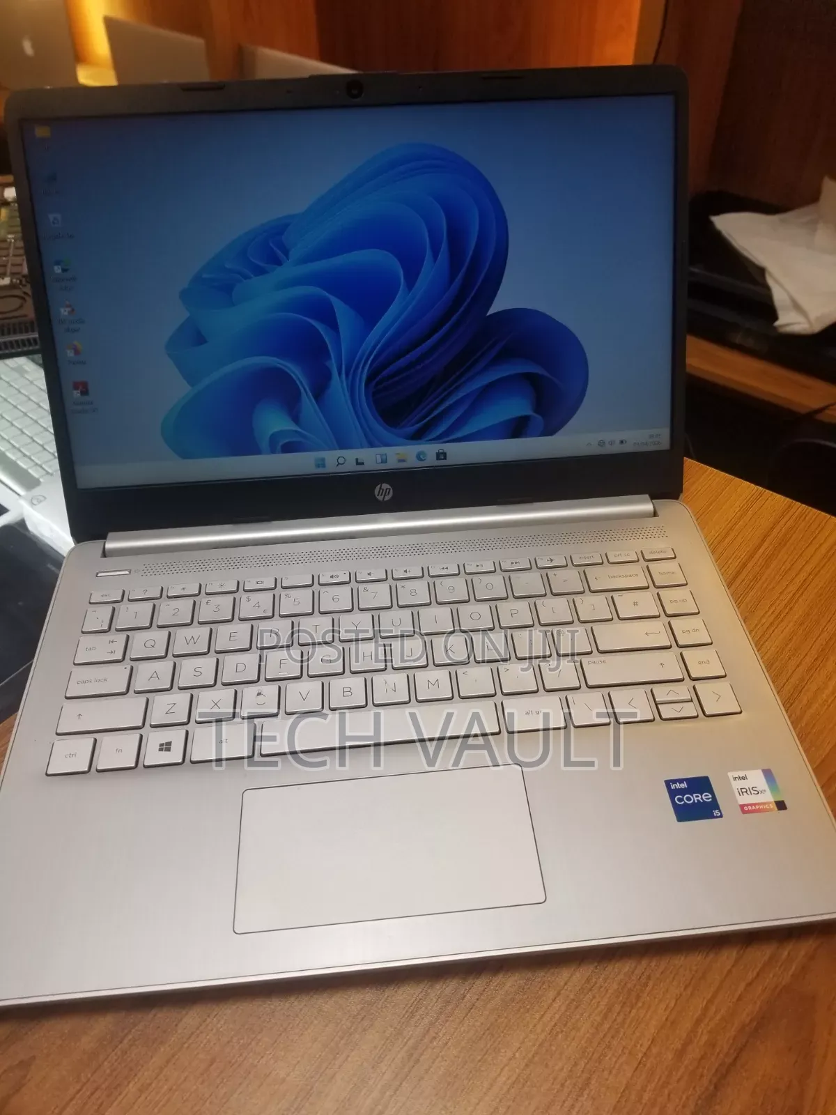 New Laptop HP 14S 8GB Intel Core i5 SSD 256GB