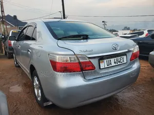 Toyota Premio 2010 Silver