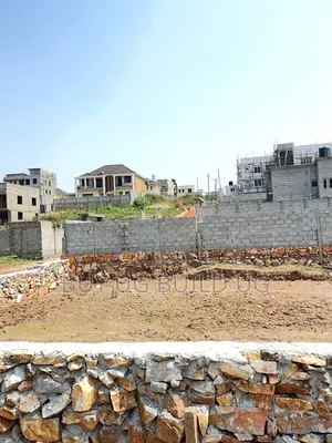 Quick Sale  
50ftby 100ft for Sale in Kira-Mulawa at 75m