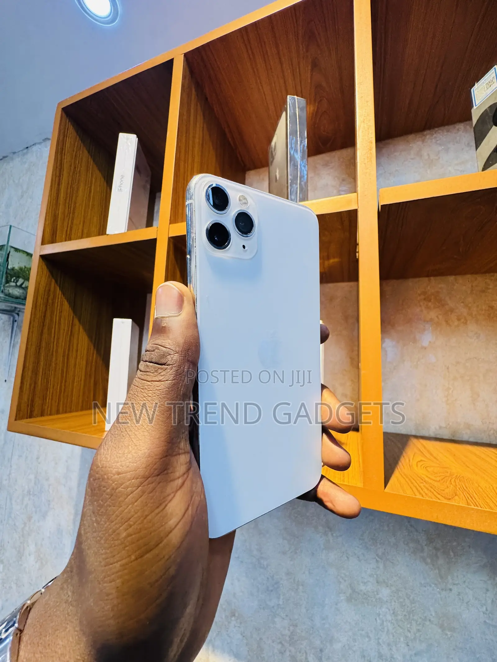 Apple iPhone 11 Pro Max 64 GB White