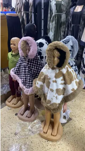 Kids Poncho / Sweater