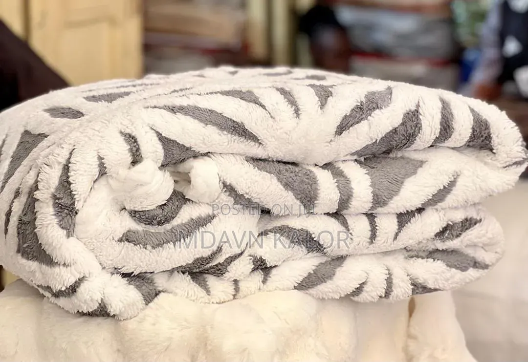 3pc Fleece Blankets 2 Pillowcases and 1 Blanket