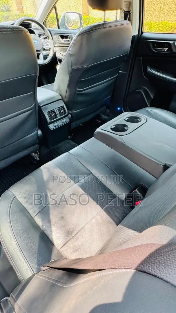 Subaru Legacy 2017 Silver