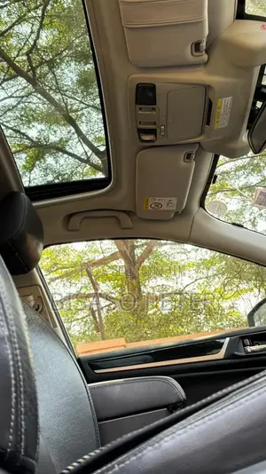 Subaru Legacy 2017 Silver