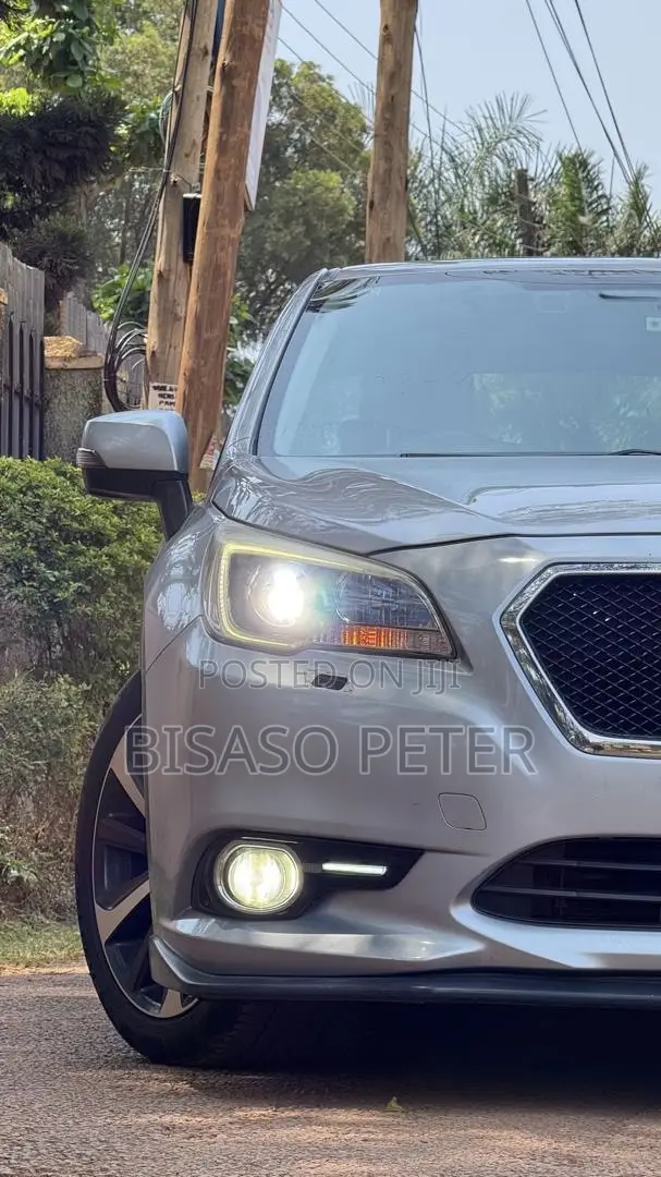 Subaru Legacy 2017 Silver