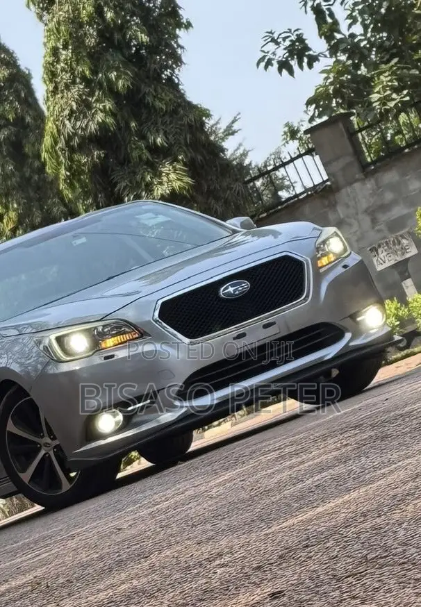 Subaru Legacy 2017 Silver