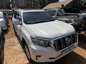 Toyota Land Cruiser Prado 2018 White