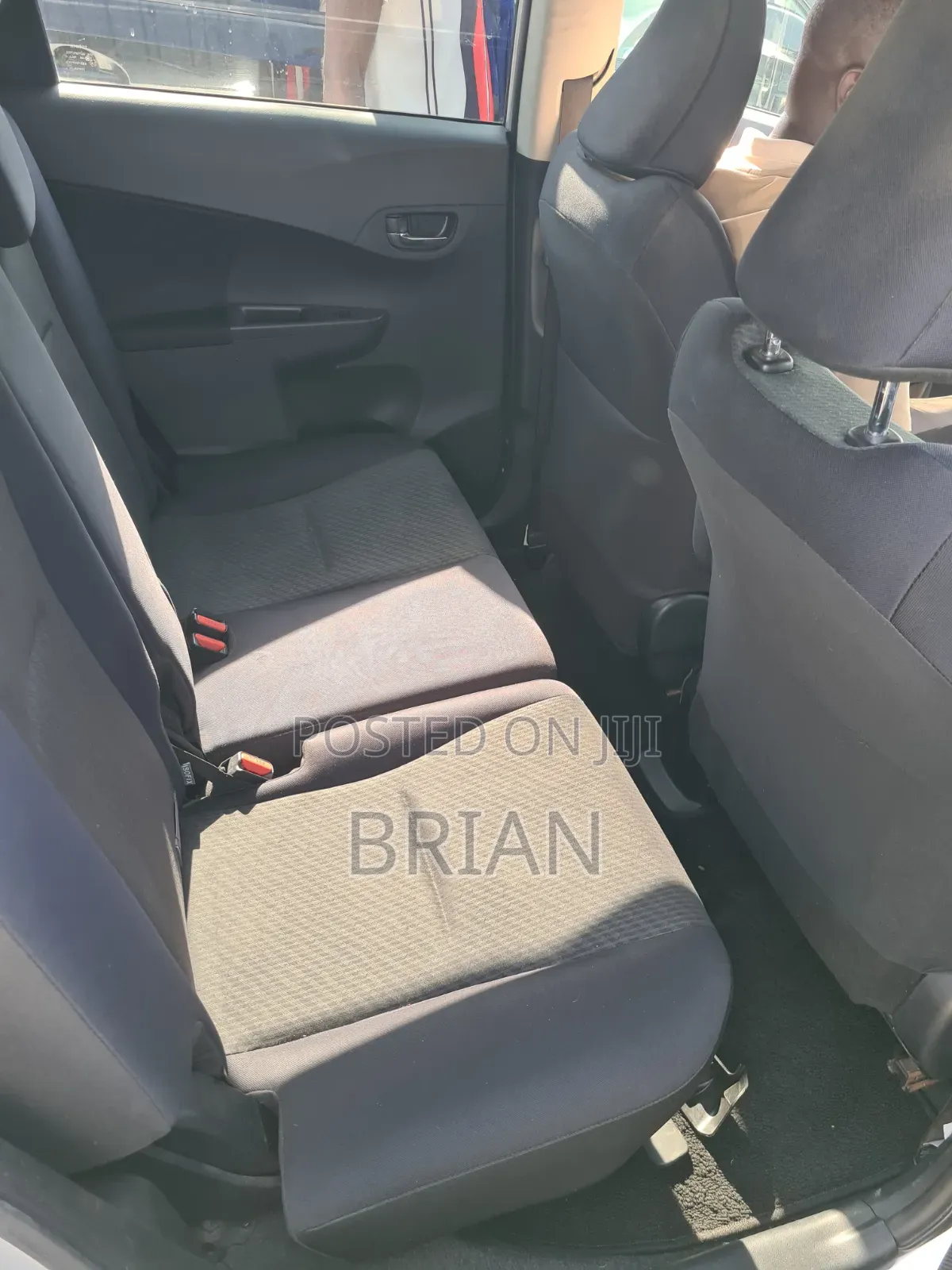 Toyota Ractis 2012 Silver