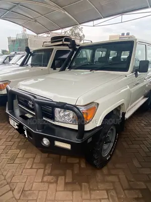 Toyota Land Cruiser 76 Series 2022 White