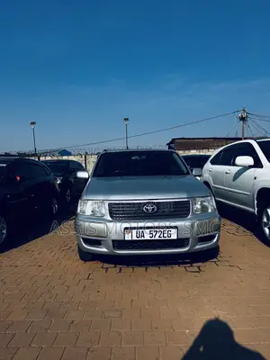 Toyota Succeed SV Premium 2014 Silver