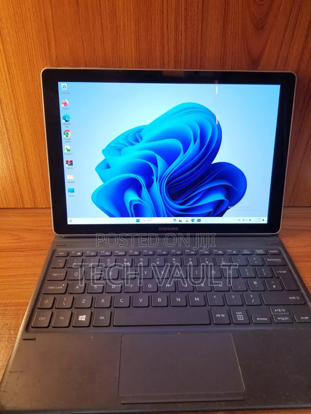 New Laptop Samsung Galaxy Book 2 4GB Intel Core i5 SSD 256GB