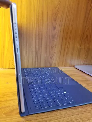 New Laptop Samsung Galaxy Book 2 4GB Intel Core i5 SSD 256GB