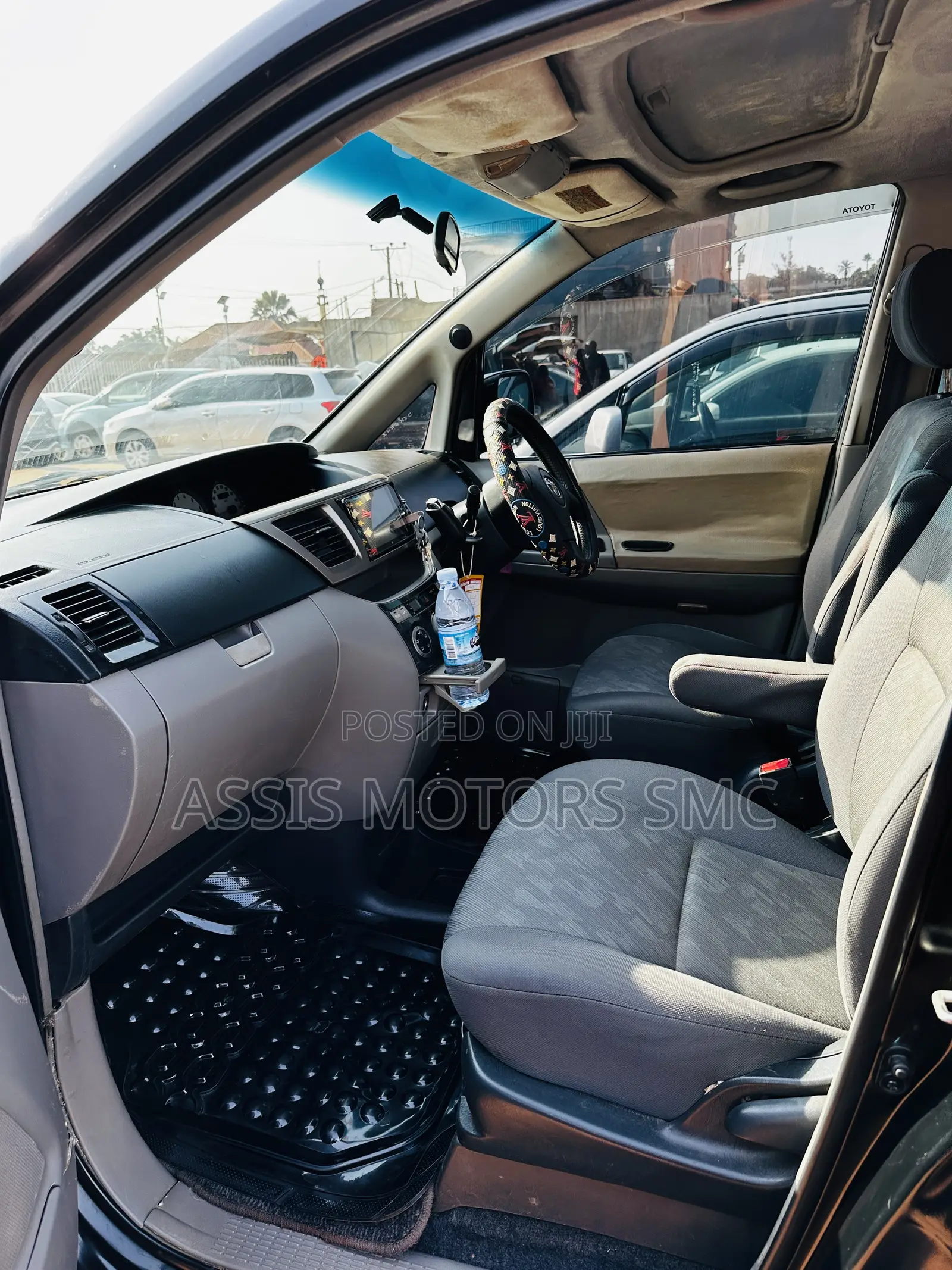 Toyota Noah 2012 Black