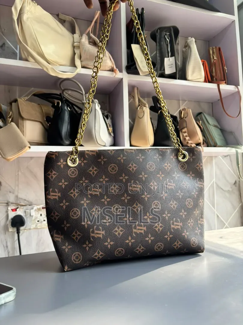 MM Chain Shoulder Bag