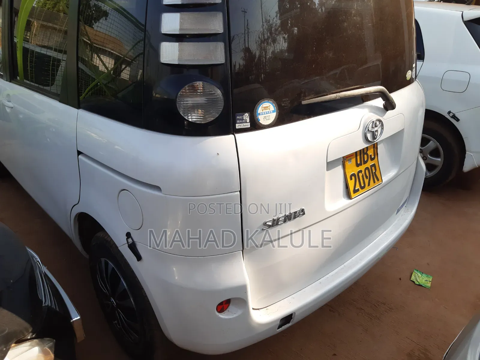 Toyota Sienta 2009 White
