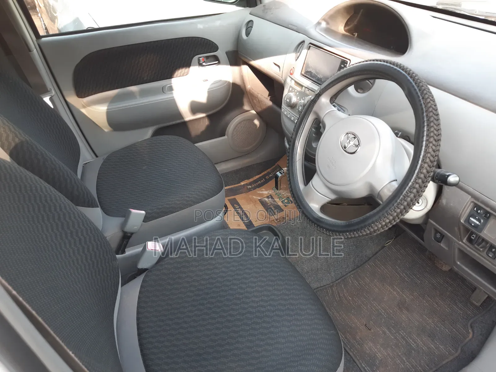 Toyota Sienta 2009 White