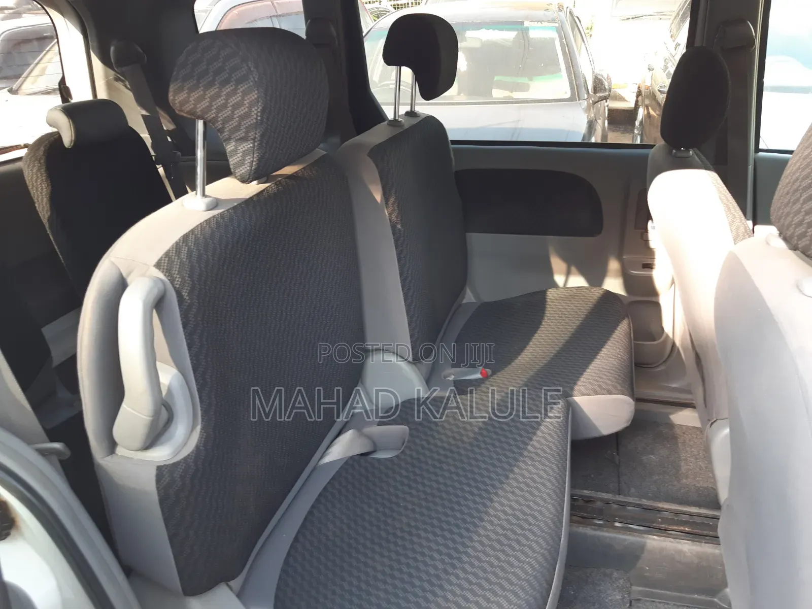 Toyota Sienta 2009 White