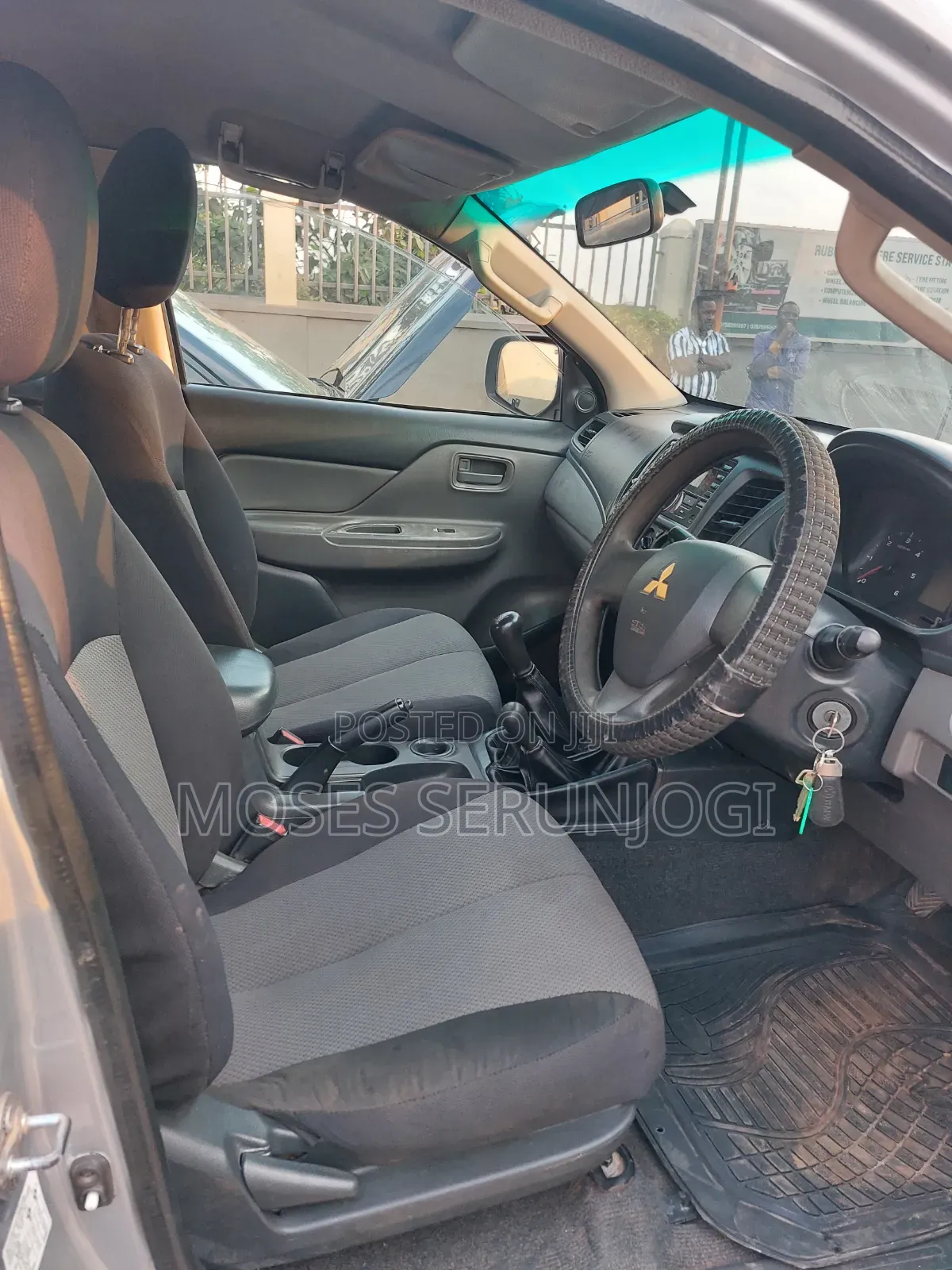 Mitsubishi L200 2015 Silver