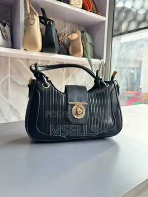 Pleated Handbag (Black)
