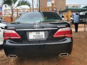 Toyota Crown 2012 Black