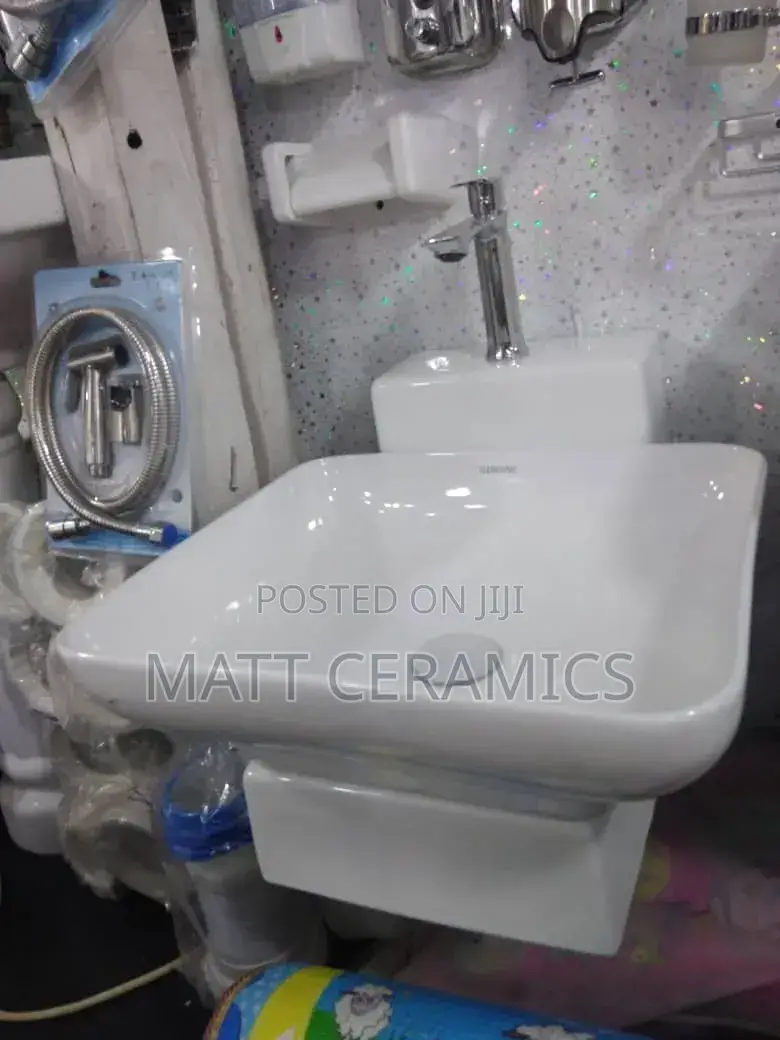 Pedestal Wash Basin