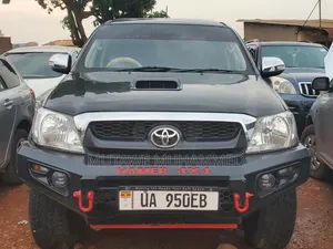 Toyota Hilux 2012 Black