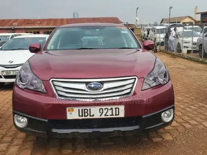 Subaru Outback 2012 Red