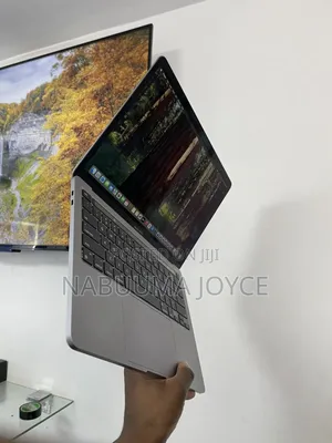 New Laptop Apple MacBook Pro 2021 M1 16GB Apple M1 Pro SSD 512GB